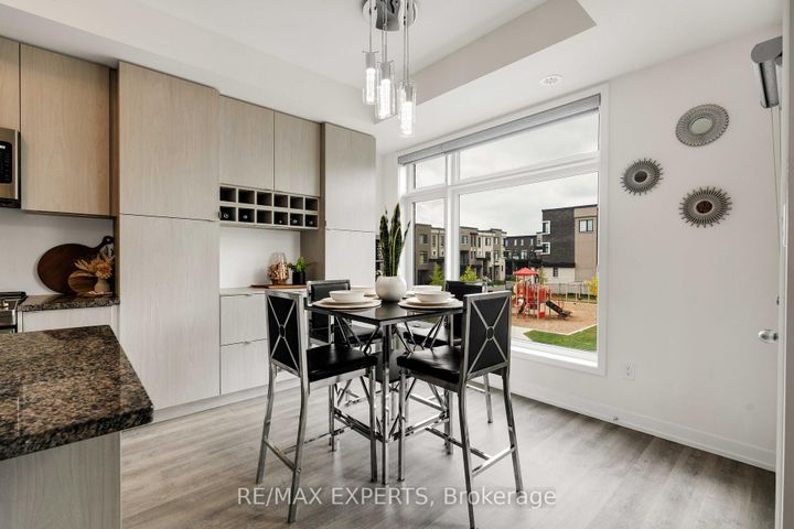 Photo 9 at 309 - 2550 Castlegate Crossing W, Duffin Heights, Pickering