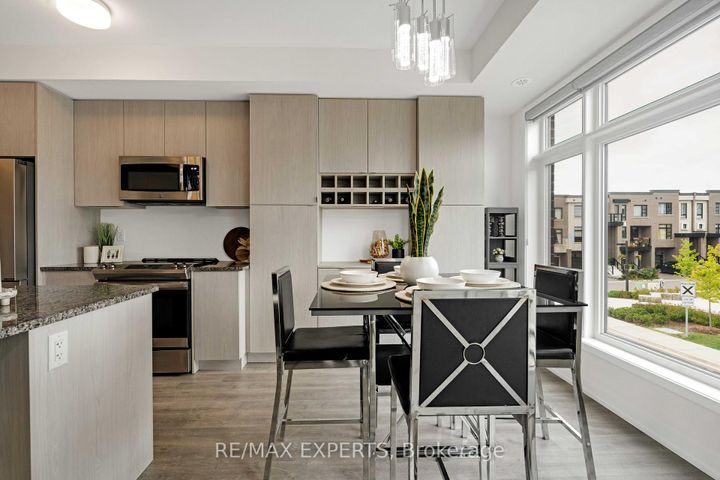 Photo 10 at 309 - 2550 Castlegate Crossing W, Duffin Heights, Pickering