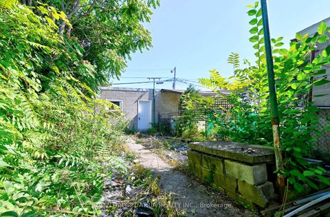 Photo 23 at 1195 Dovercourt Road, Junction, Toronto