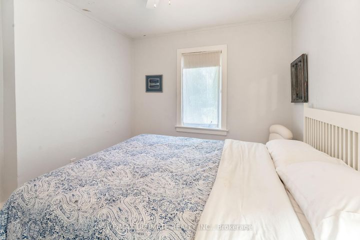 Photo 10 at 256 Airdrie Road, Leaside, Toronto
