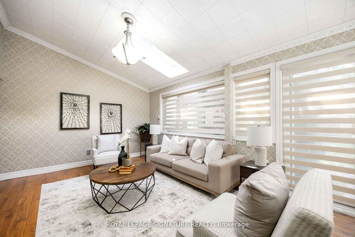 Photo 16 at 104 Billington Crescent, Donalda, Toronto