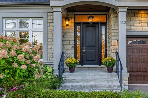 Photo 3 at 110 Snively Street, Oak Ridges Lake Wilcox, Richmond Hill