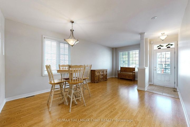 Photo 4 at 76 Cobblestone Court, Wellington, Brampton