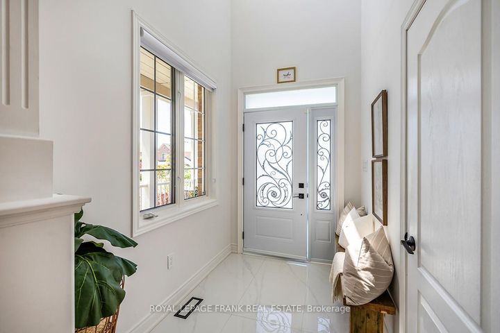 Photo 5 at 1533 Clearbrook Drive, Taunton, Oshawa