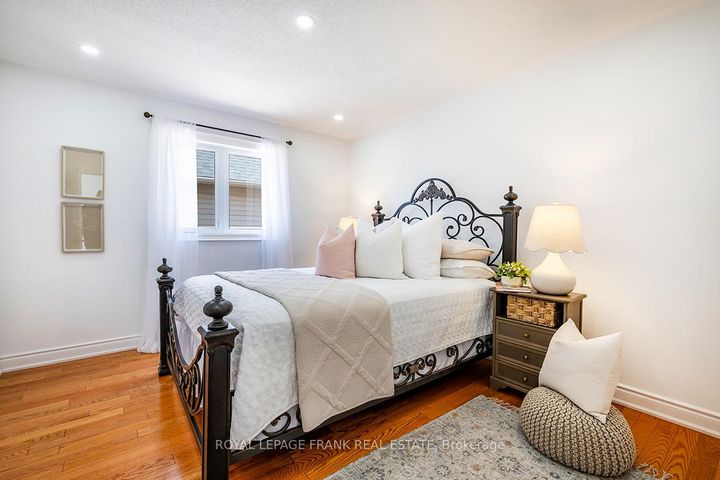 Photo 25 at 1533 Clearbrook Drive, Taunton, Oshawa