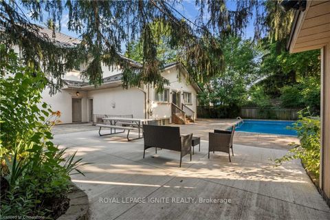 Photo 33 at 31 Ridge Drive, CP College Park, Oakville