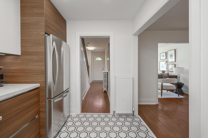 Photo 14 at 618 Davenport Road, Casa Loma, Toronto
