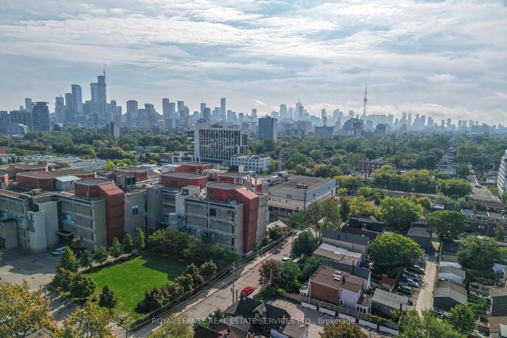 Photo 40 at 618 Davenport Road, Casa Loma, Toronto