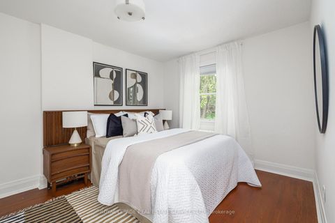Photo 21 at 618 Davenport Road, Casa Loma, Toronto