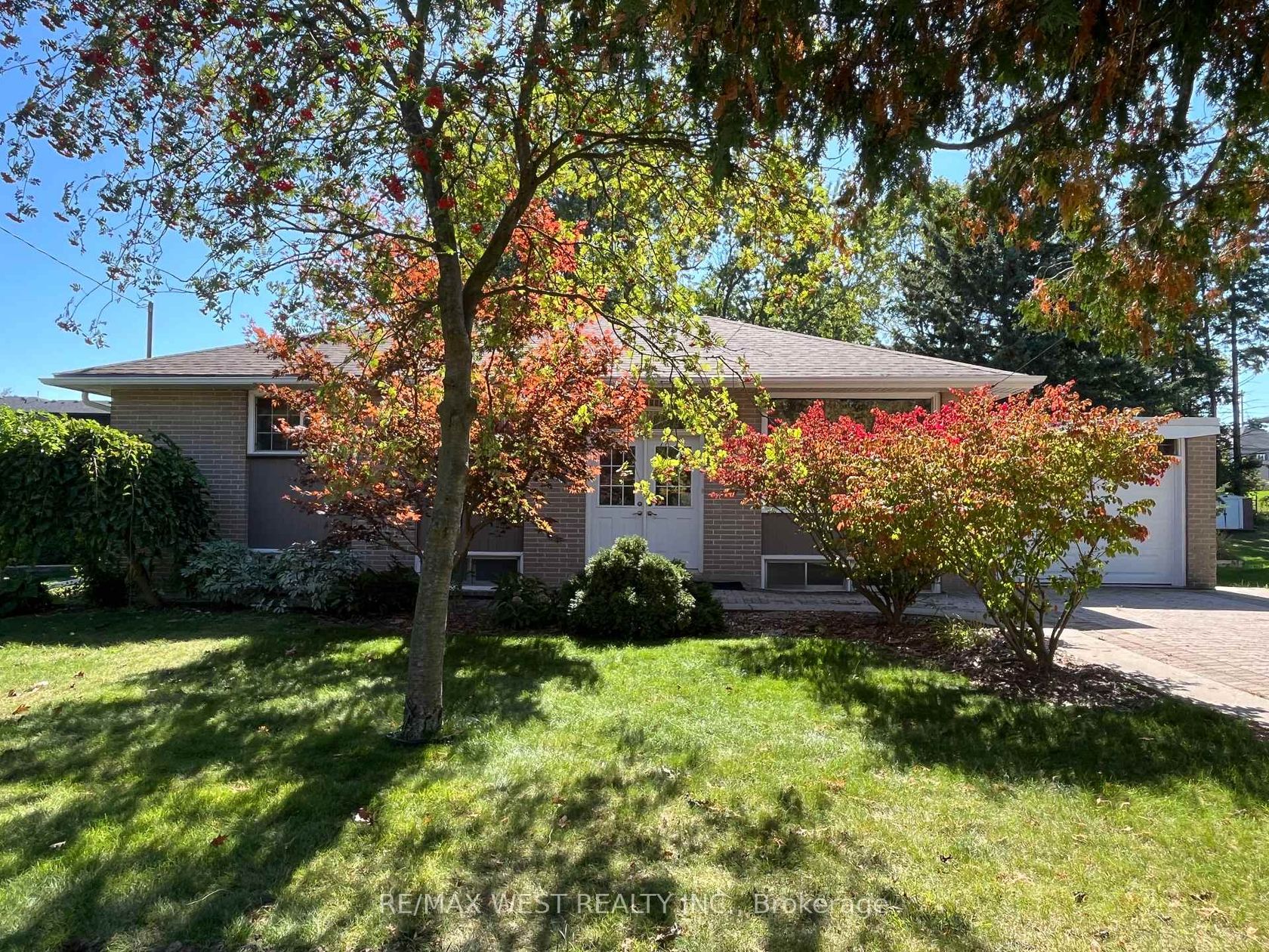 25 Norman Avenue, Nobleton, King 