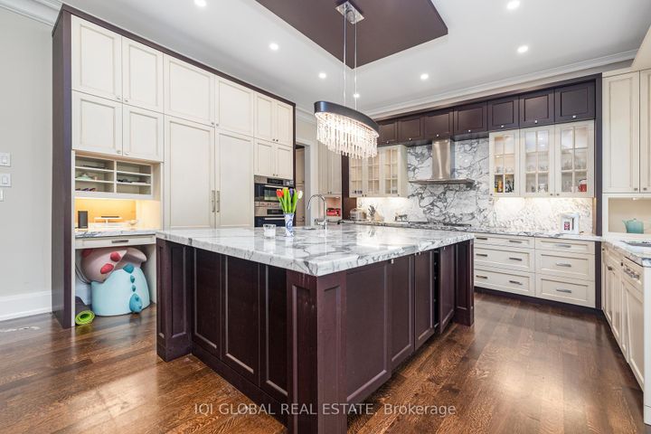 Photo 10 at 26 Citation Drive, Bayview Village, Toronto