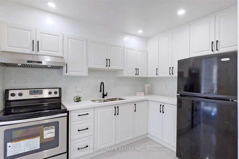 Photo 5 at 314 Sprucewood Court, L'Amoreaux, Toronto