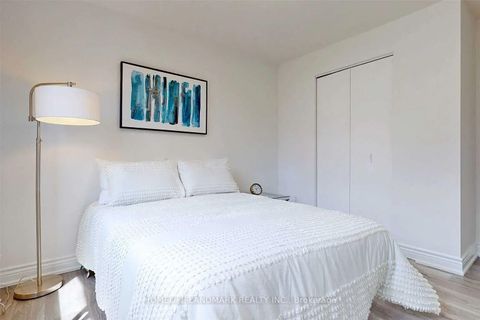Photo 12 at 314 Sprucewood Court, L'Amoreaux, Toronto