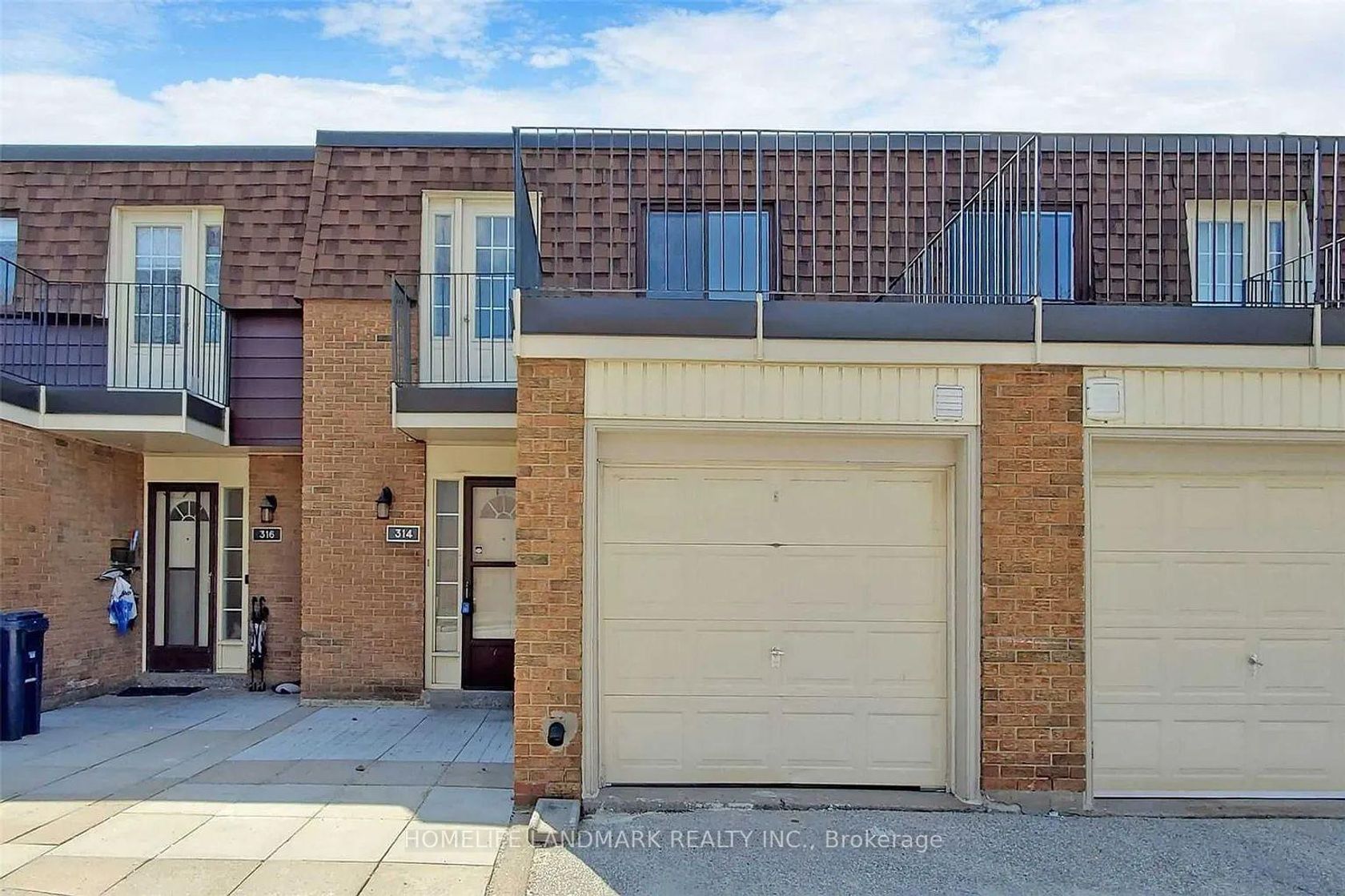 314 Sprucewood Court, L'Amoreaux, Toronto by Alessia Polo 314 Sprucewood Court, L'Amoreaux, Toronto