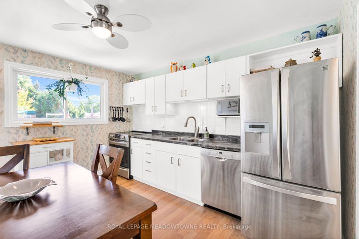 Photo 8 at 79 Rexway Drive, Georgetown, Halton Hills