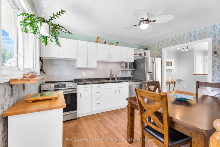 Photo 10 at 79 Rexway Drive, Georgetown, Halton Hills