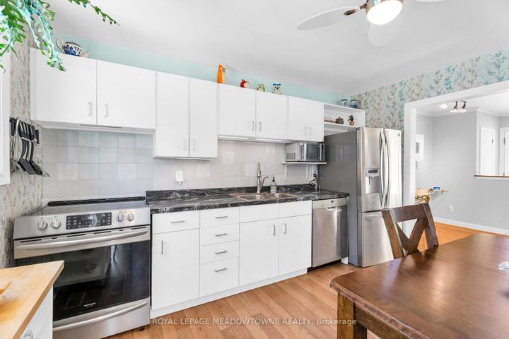 Photo 11 at 79 Rexway Drive, Georgetown, Halton Hills