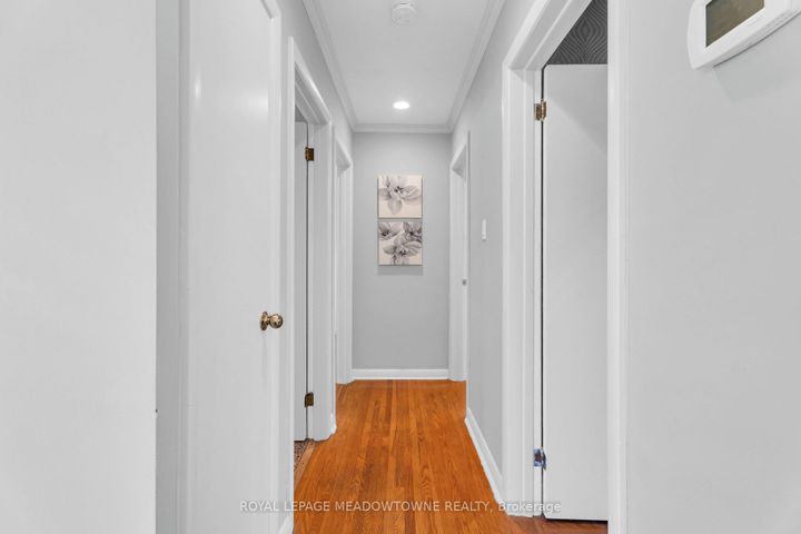 Photo 14 at 79 Rexway Drive, Georgetown, Halton Hills