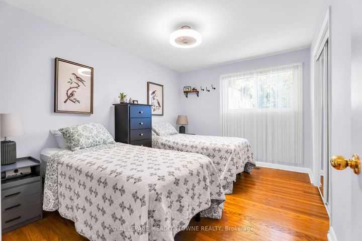 Photo 15 at 79 Rexway Drive, Georgetown, Halton Hills