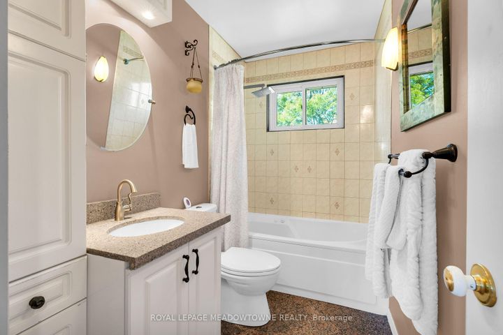 Photo 18 at 79 Rexway Drive, Georgetown, Halton Hills