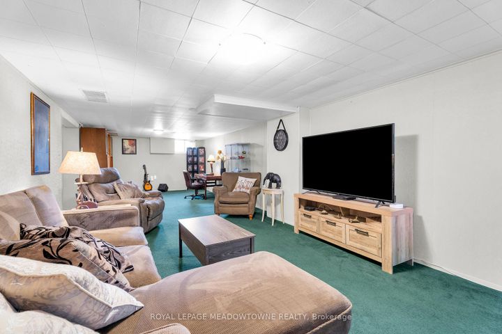 Photo 23 at 79 Rexway Drive, Georgetown, Halton Hills