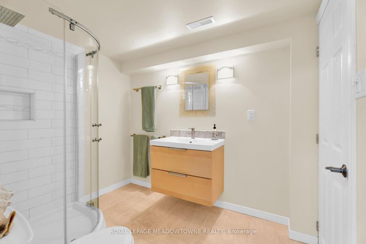 Photo 26 at 79 Rexway Drive, Georgetown, Halton Hills