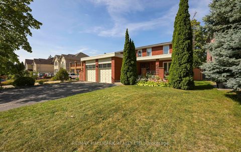 Photo 2 at 30 Oak Avenue, South Richvale, Richmond Hill