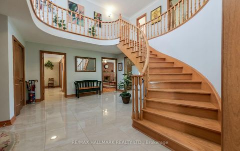 Photo 6 at 30 Oak Avenue, South Richvale, Richmond Hill