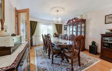 Photo 11 at 30 Oak Avenue, South Richvale, Richmond Hill