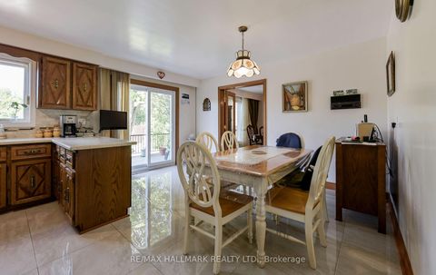 Photo 13 at 30 Oak Avenue, South Richvale, Richmond Hill