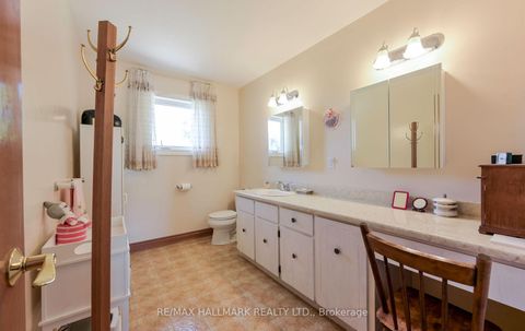 Photo 25 at 30 Oak Avenue, South Richvale, Richmond Hill