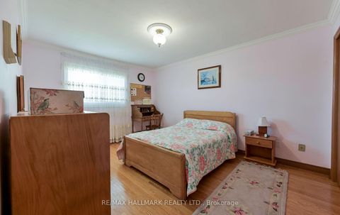 Photo 28 at 30 Oak Avenue, South Richvale, Richmond Hill