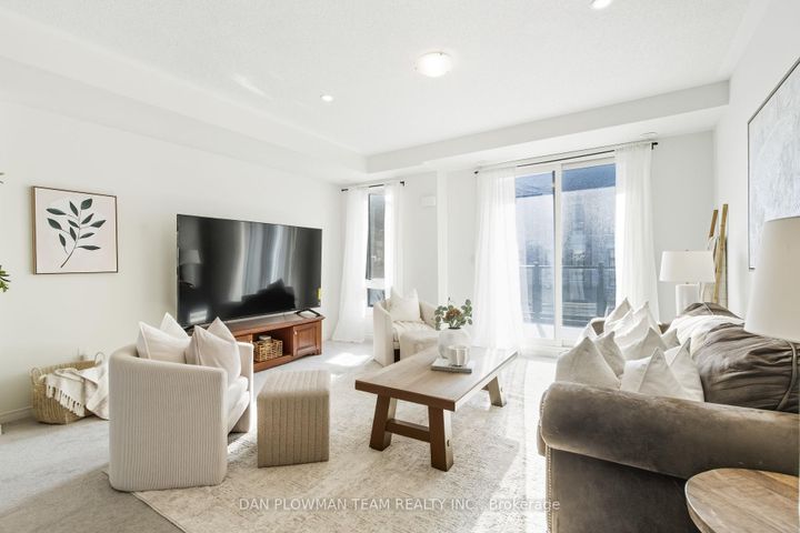 Photo 8 at 1393 Coral Springs Path, Taunton, Oshawa