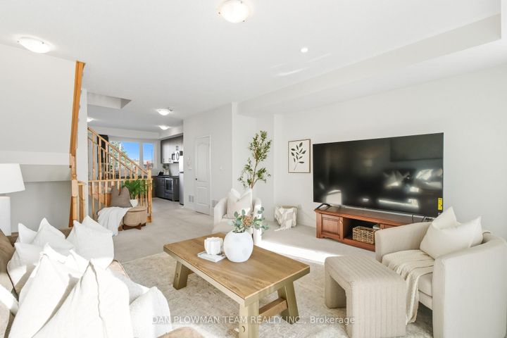 Photo 10 at 1393 Coral Springs Path, Taunton, Oshawa