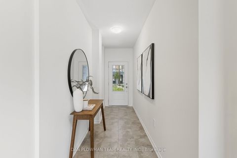 Photo 4 at 1393 Coral Springs Path, Taunton, Oshawa