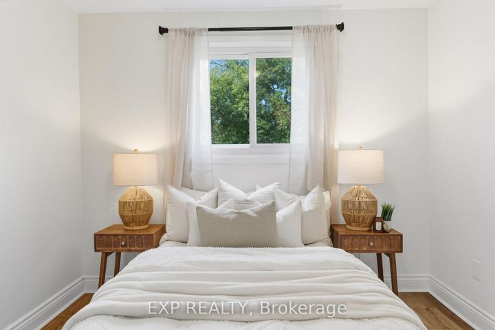 Photo 13 at 236 Northminster Court, Centennial, Oshawa