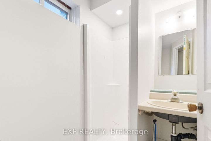 Photo 26 at 236 Northminster Court, Centennial, Oshawa