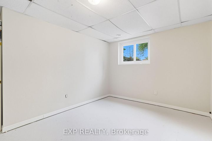Photo 31 at 236 Northminster Court, Centennial, Oshawa