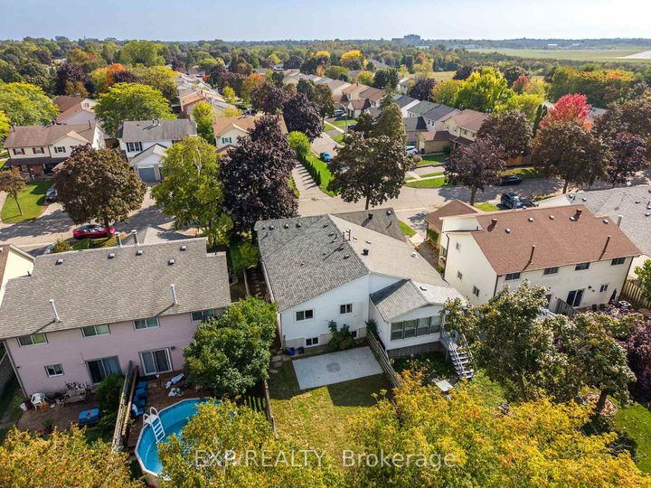 Photo 41 at 236 Northminster Court, Centennial, Oshawa