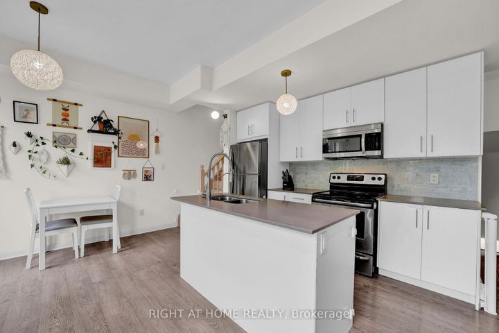 Photo 6 at 312 - 639 Lawrence Avenue W, Lawrence, Toronto