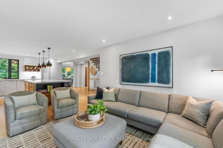 Photo 7 at 59 Anndale Road, Cliffside, Toronto