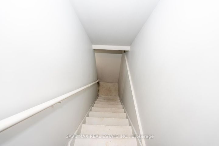 Photo 32 at 17 Primo Road, Northwest Brampton, Brampton