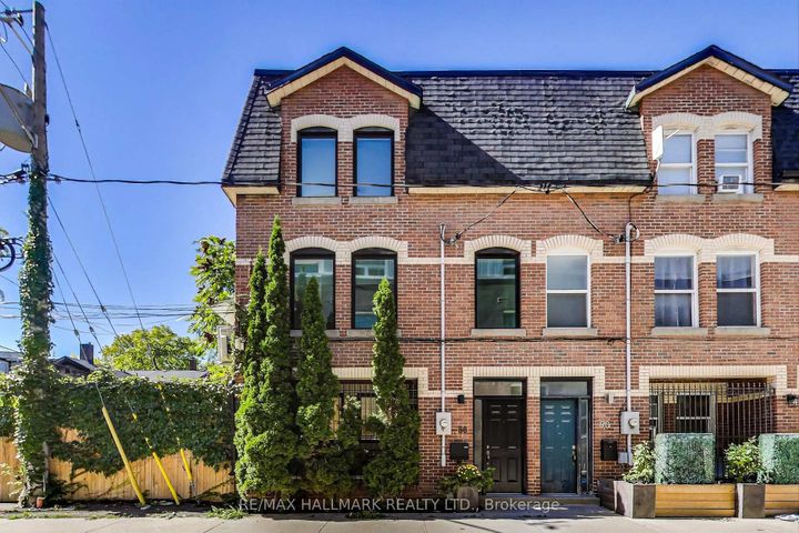 Photo 1 at 88 Poulett Street, Moss Park, Toronto