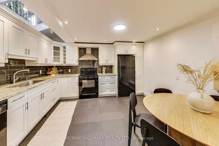 Photo 5 at 88 Poulett Street, Moss Park, Toronto