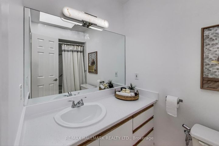 Photo 16 at 88 Poulett Street, Moss Park, Toronto