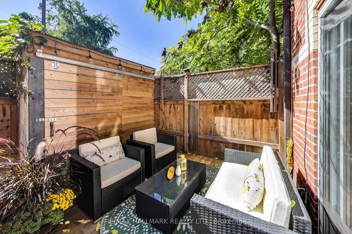 Photo 17 at 88 Poulett Street, Moss Park, Toronto