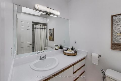 Photo 16 at 88 Poulett Street, Moss Park, Toronto
