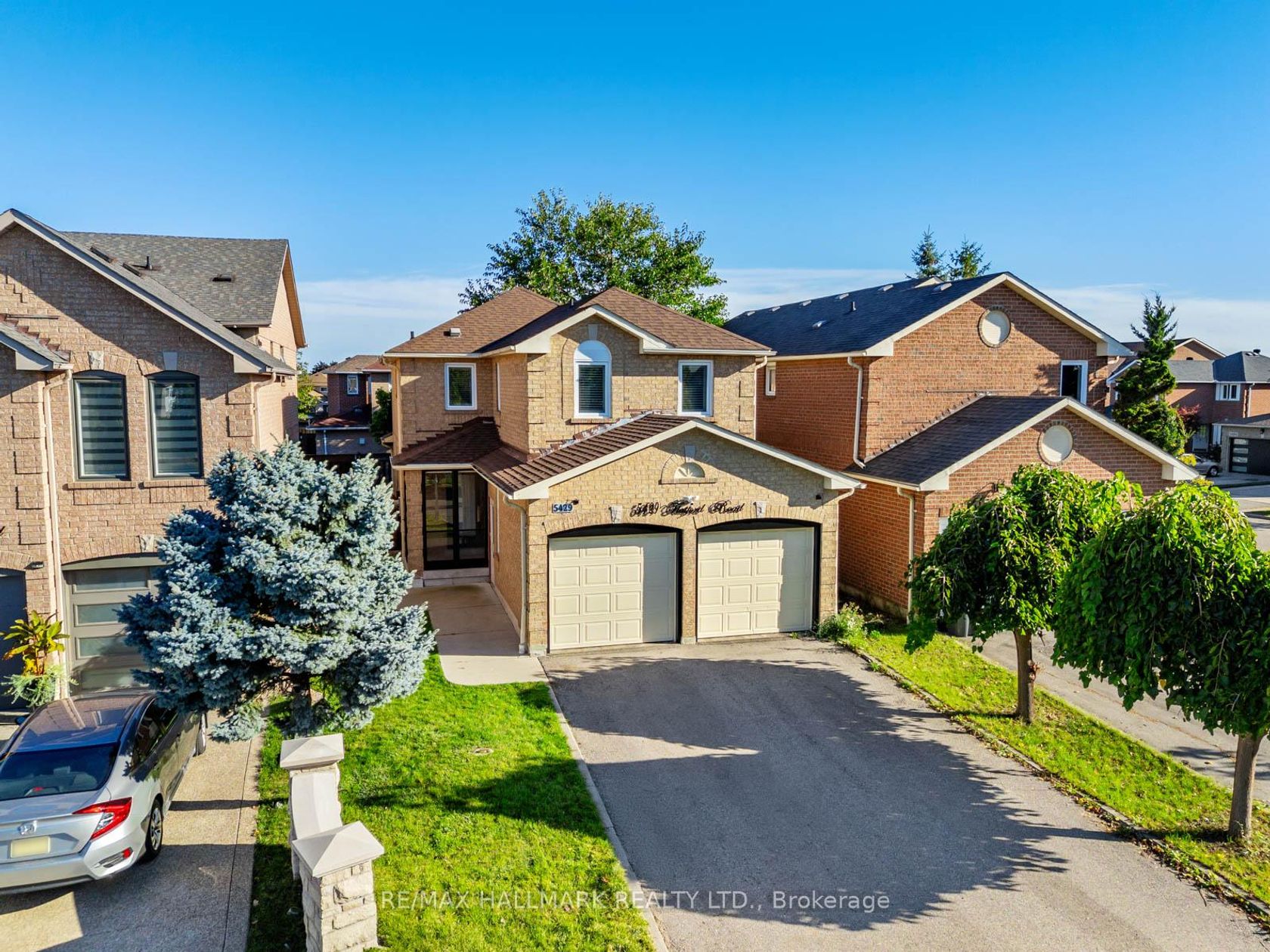 5429 Flatford Road, East Credit, Mississauga 2