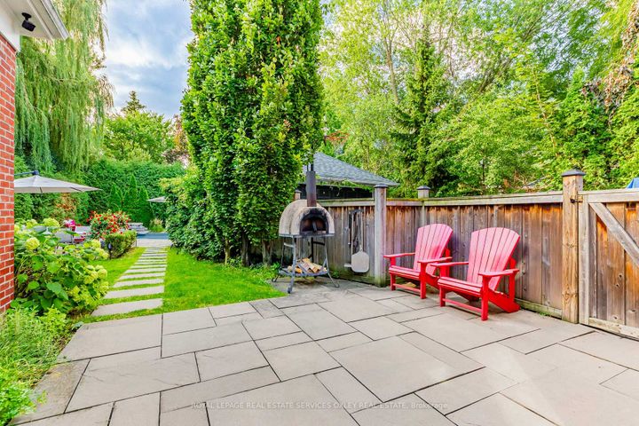 Photo 40 at 289 Glengrove Avenue W, Lawrence Park South, Toronto