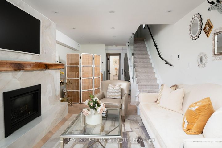 Photo 1 at B - 187 Sherwood Avenue, Mount Pleasant East, Toronto
